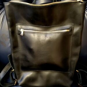 Portland Leather Black Messenger Bag